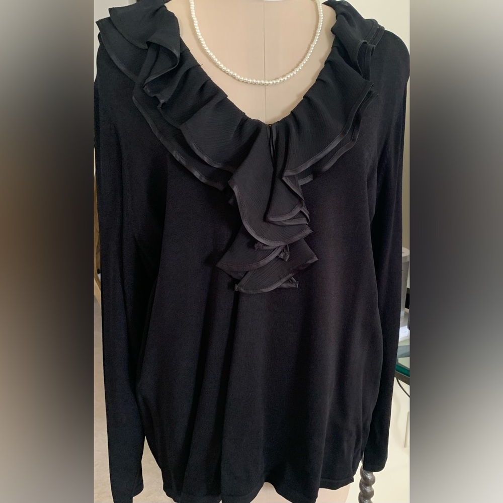 Jones New York Signature Woman Pullover Ruffled Sweater NWOT.